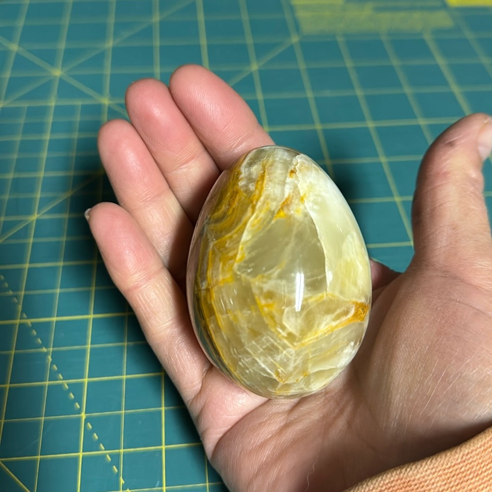 Green onyx egg